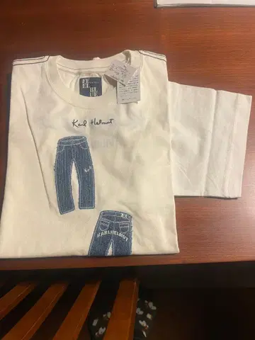 칼 헬무트 반팔 T셔츠 M 화이트