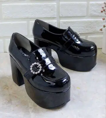 LOVEHUNTER 통굽 비쥬 로퍼