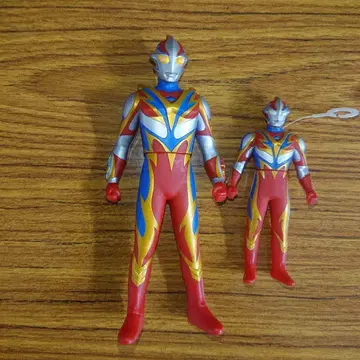 절판/울트라맨 메비우스 피닉스 브레이브 소프트 비닐 세트