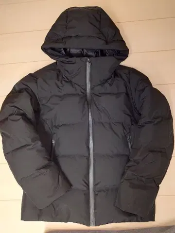 [새상품급] UNIQLO 유니클로 심리스 다운 M 블랙