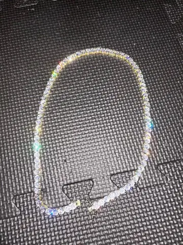 모이사나이트 테니스 체인