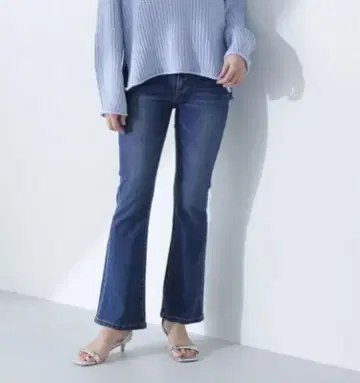 NATURAL BEAUTY BASIC 슬림 플레어 데님 팬츠 S