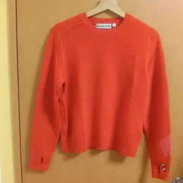 시착만 한 상품 새상품급 유니클로 x 아냐 힌드마치 캐시미어 100% M