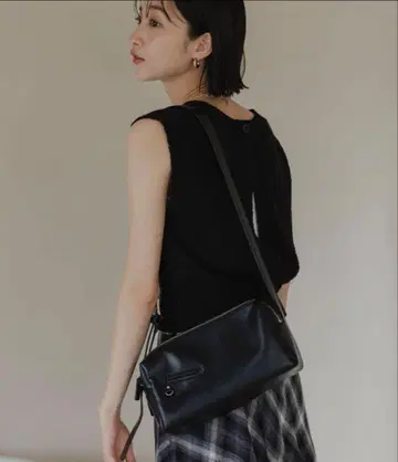 더블 지퍼 숄더백 로리즈팜