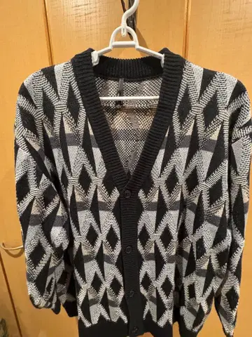 HALHAM 기하학 패턴 가디건 L 사이즈