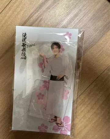 아크릴 스탠드 유카타 모습