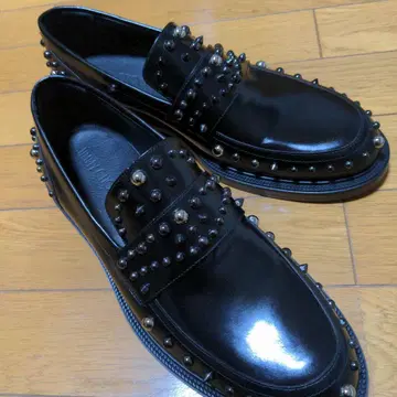 새상품 지미추 스터드 로퍼 43 Jimmy Choo