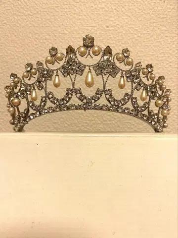펄과 크리스탈의 티아라