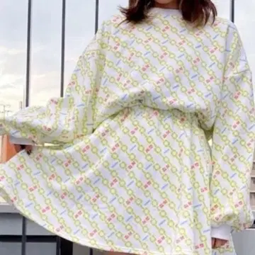 PUNTUS 패턴 프린트 긴팔 맨투맨 미사용 상의만 속기모