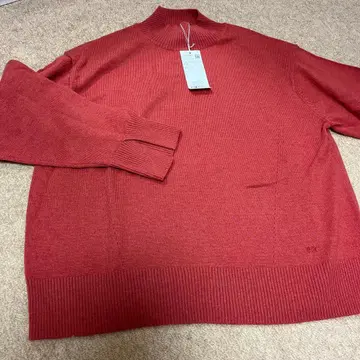 맥레거 L 사이즈 하이넥 니트