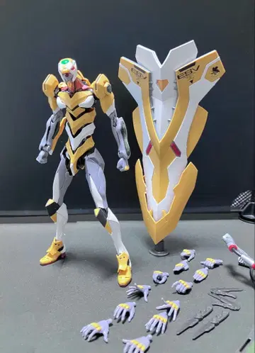 에반게리온 시험 제작 영호기 (RG) (프라모델) 쉴드 부속 조립 완료