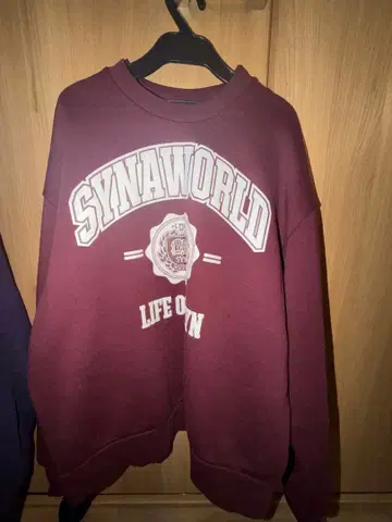 SYNWAWORLD 맨투맨