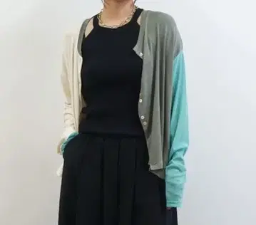 [ 새상품 택 포함 ] SEVEN SENSE 부드러운 바이컬러 가디건