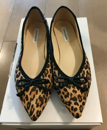 밴야드 스톰 스틸레토 플랫 레오파드 무늬 신발