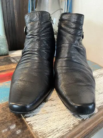 블랙 가죽 중간 굽 부츠