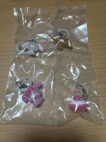 산리오 캐릭터즈 윳토 메지루시 액세서리