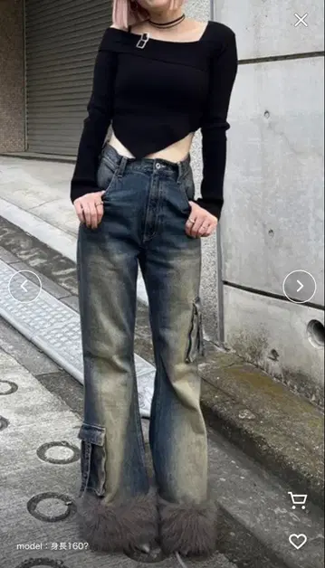 비대칭 밑단 원숄더 니트