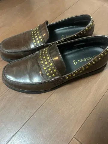 RAGEBLUE 스터드 장식 브라운 슬립온