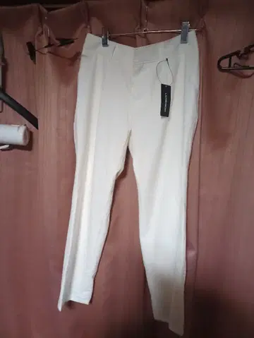 택 포함 새상품 LAUTREMONT 로트레아몽 화이트 캐주얼 팬츠