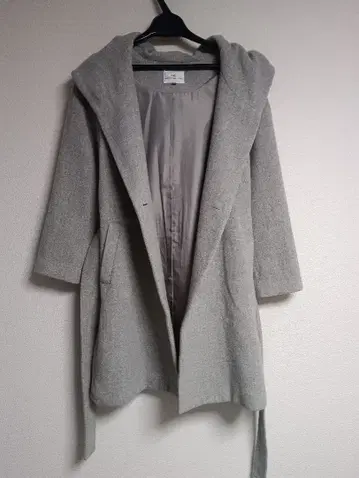 새상품급 후드 부착 코트