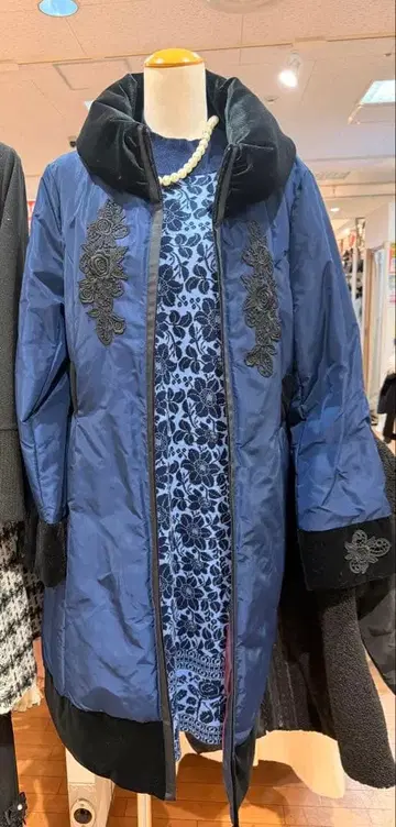 2할 할인, 슈퍼 뷰티, 네이비 롱 다운 코트 44