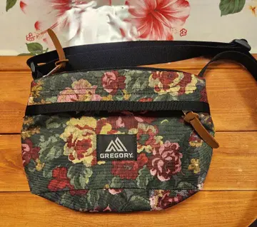 그레고리 GREGORY 엔벨로프 숄더 가든 태피스트리