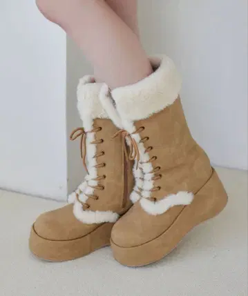 마이너스 3kg 레이스업 어그 부츠