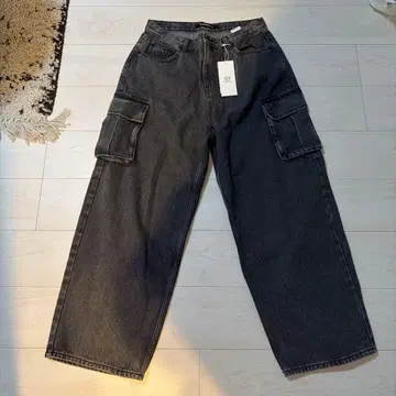 [ 새상품 ] Avandress 데님