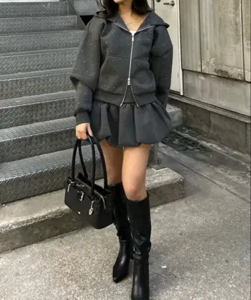 Chico W 지퍼 볼륨 후드티 & 맨투맨 벌룬 미니 스커트