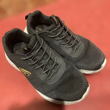 SKECHERS GO WALK 5 블랙 스니커즈