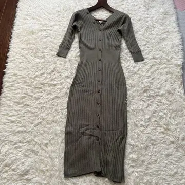 [12/20~26SALE] FRAY I.D 울 캐시미어 리브 니트 원피스