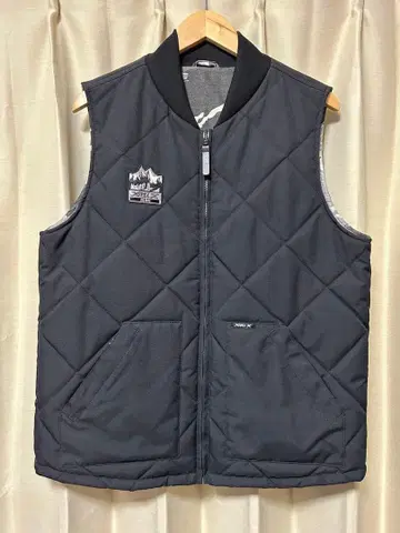 블랙 퀼팅 리버서블 베스트