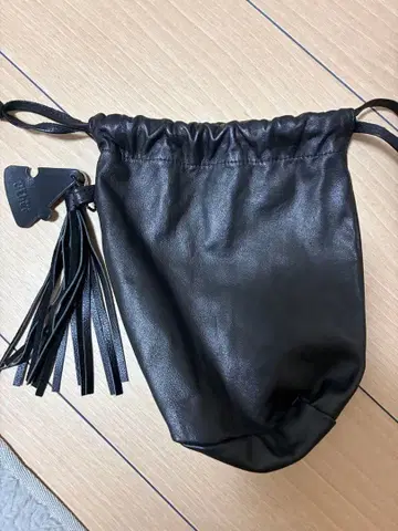 GEbee404 ORIGINAL LEATHER KINCHAKU