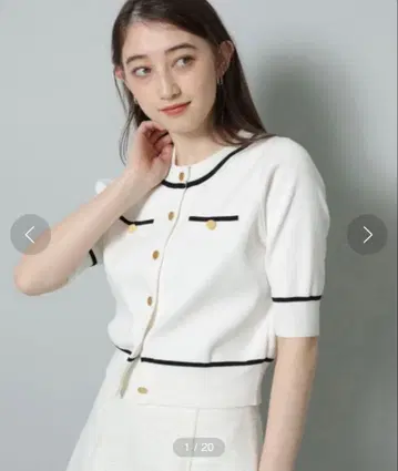 Rirandture 금장 버튼 니트 자켓 반팔 가디건