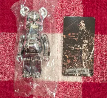 [ 시리즈 43 터미네이터 2 ] 베어브릭 내부 가방 미개봉 카드 포함
