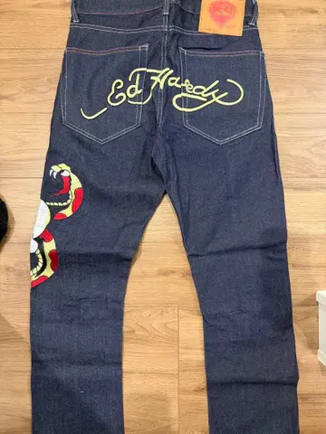 Ed Hardy 스컬 자수 다크 데님 32