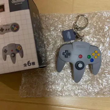 [닌텐도 뮤지엄 한정판] Nintendo64 컨트롤러 키링
