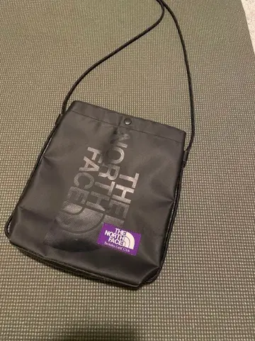 THE NORTH FACE 블랙 숄더백