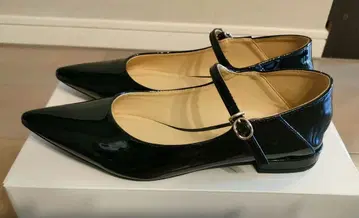 [ 미사용 ] 플라스테 PLST 블랙 에나멜 앵클 스트랩 슈즈