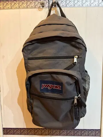 JANSPORT 그레이 백팩