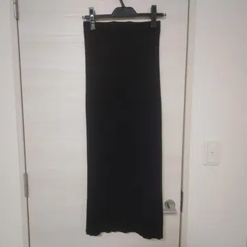 리브드로와 리브 타이트 스커트