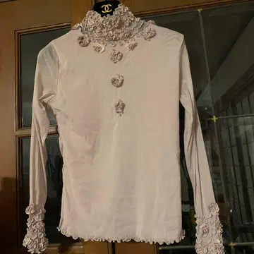 노컴 재팬 옅은 핑크색의 아주 멋진 꽃무늬 티셔츠