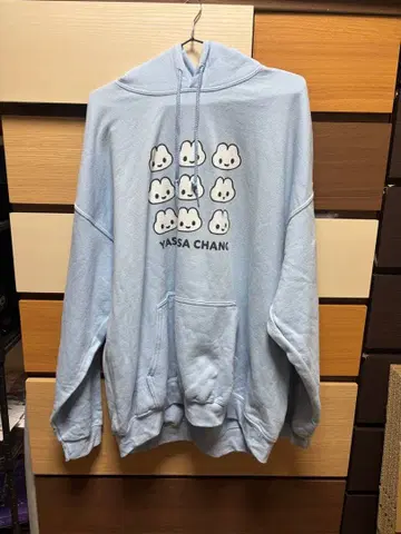 야사우사짱 후드티 XL 사이즈