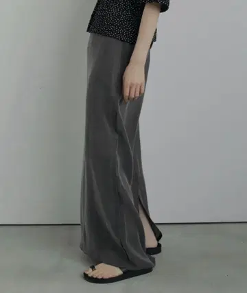 anuke Mellow Maxi Skirt 그레이