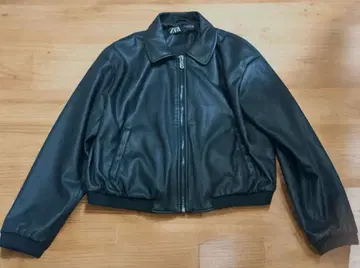 즉시 구매 가격 인하 협상 ZARA 가죽 자켓 블랙 M 사이즈 크롭 기장