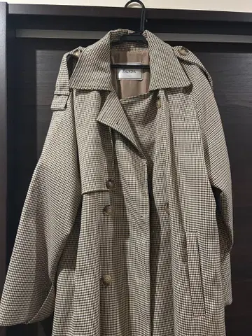 le.ema 루에마 체크 무늬 트렌치코트 베이지 계열