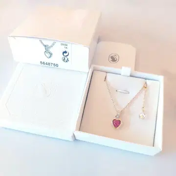 새상품 SWAROVSKI Chroma 하트 목걸이 스와로브스키