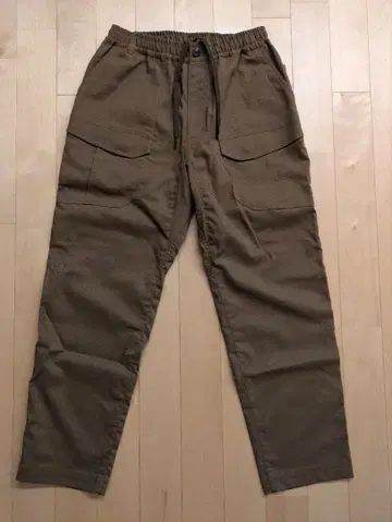 화이트 마운티니어링 카고 팬츠 사이즈 1