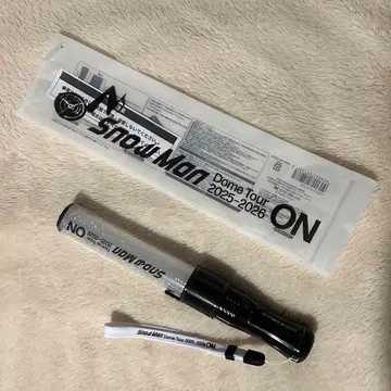 Snow Man 2025-2026 ON 돔 투어 응원봉