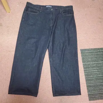 유니클로 스트레이트 청바지 w40 기장 보정 있음